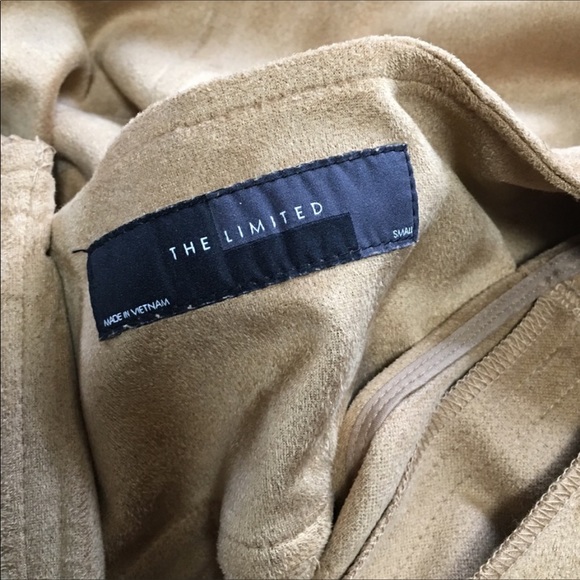 The Limited Belted Sleeveless Jacket - Picture 8 of 8